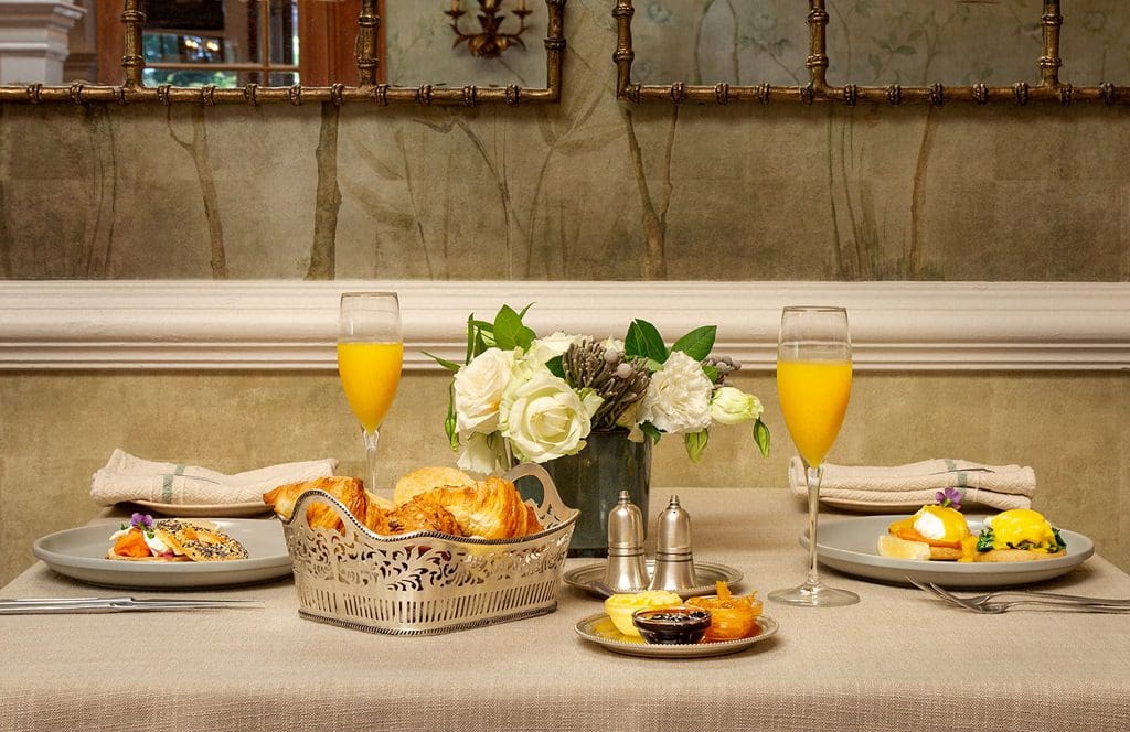 Dining-Hartford-House